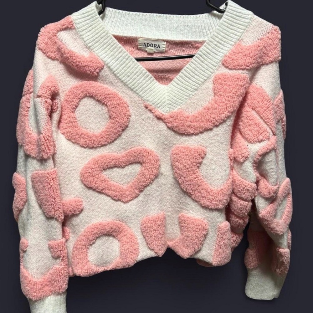 ADORA Women's V-Neck Sweater in Pink and White